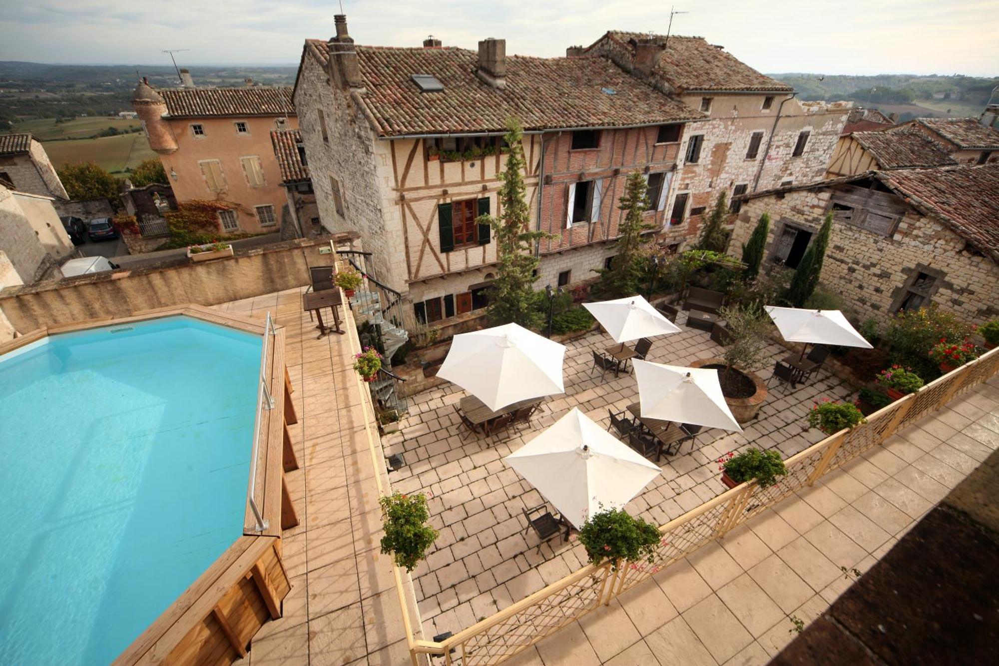 Hotel Des Consuls Castelnau-de-Montmiral Bagian luar foto