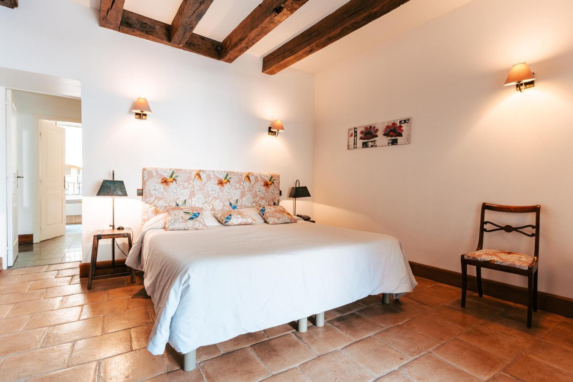 Hotel Des Consuls Castelnau-de-Montmiral Bagian luar foto