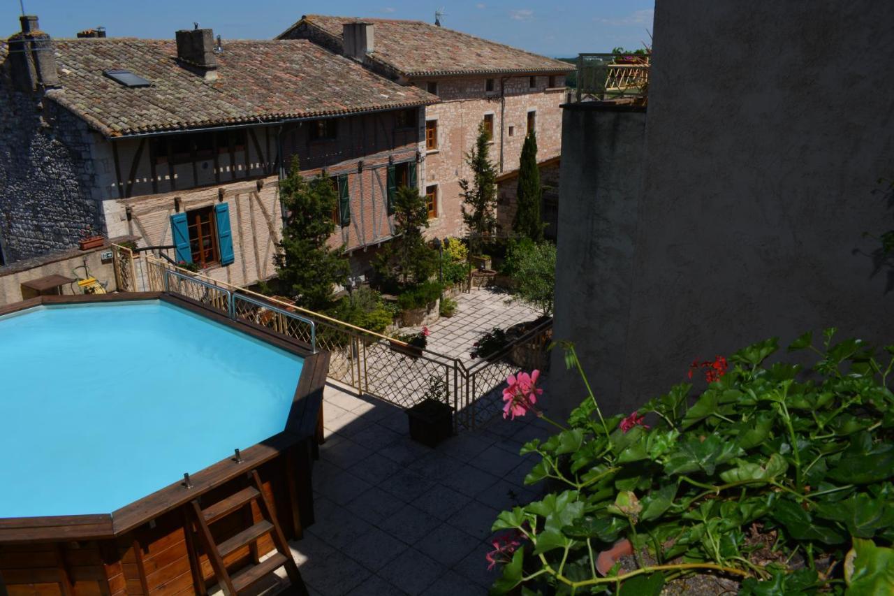 Hotel Des Consuls Castelnau-de-Montmiral Bagian luar foto